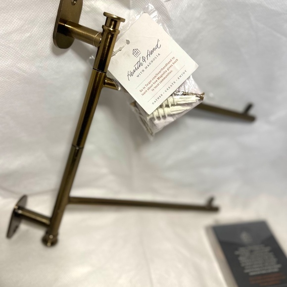 NEW! 7 Piece Bundle of Hearth & Hand Home Decor - Picture 9 of 10